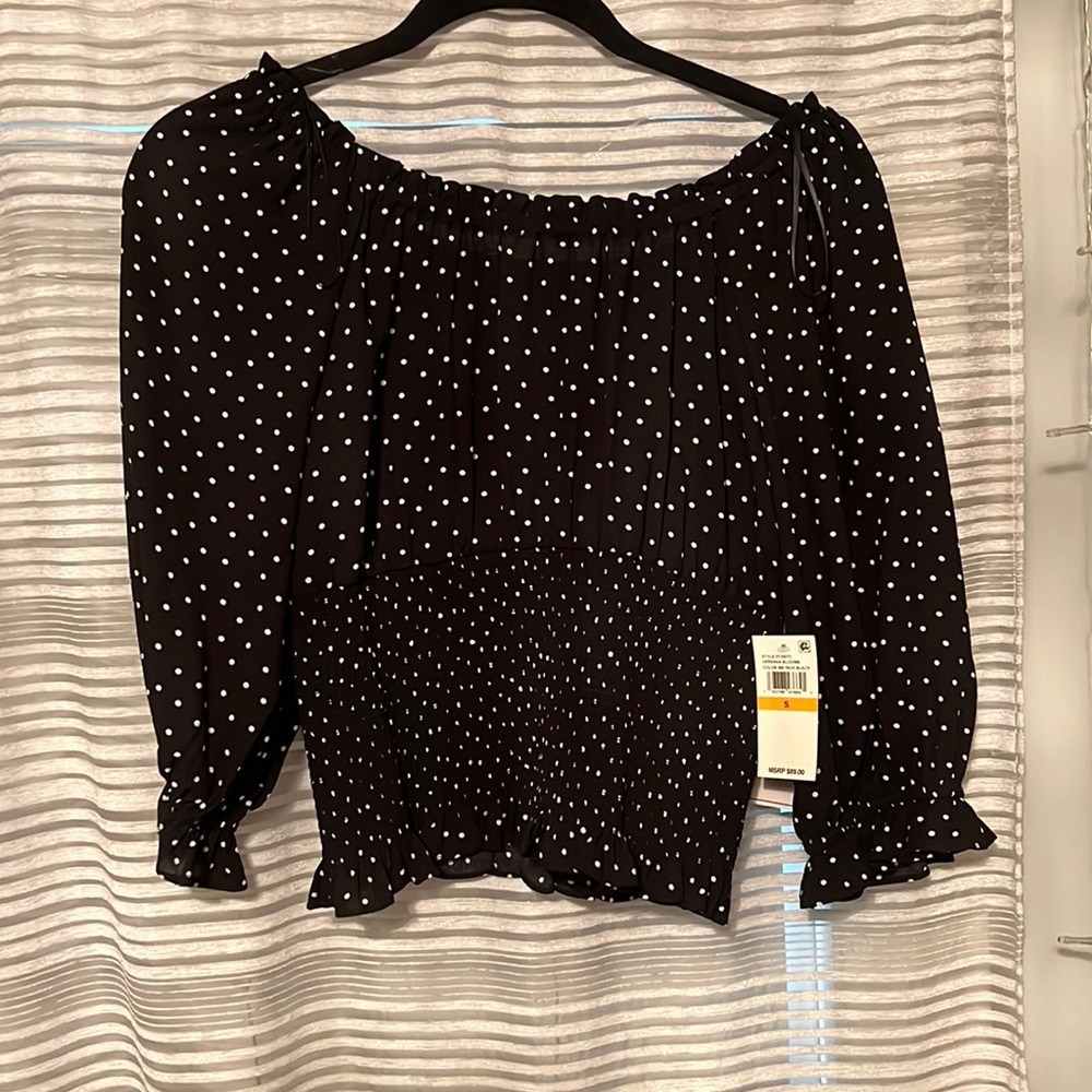 BLACK POLKADOT TOP